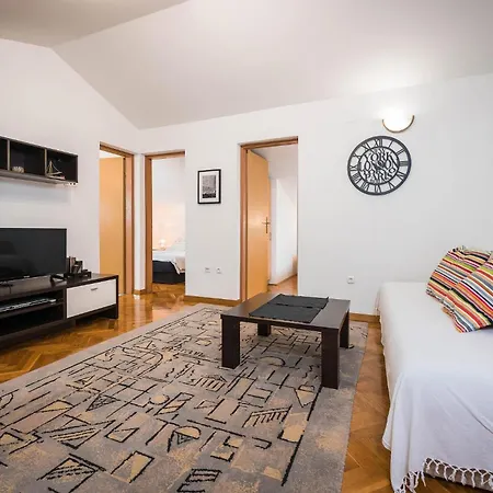 Two-bedroom In Betiga Apartment